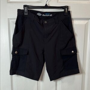 Women’s Dickies Cooling Temp IQ Shorts